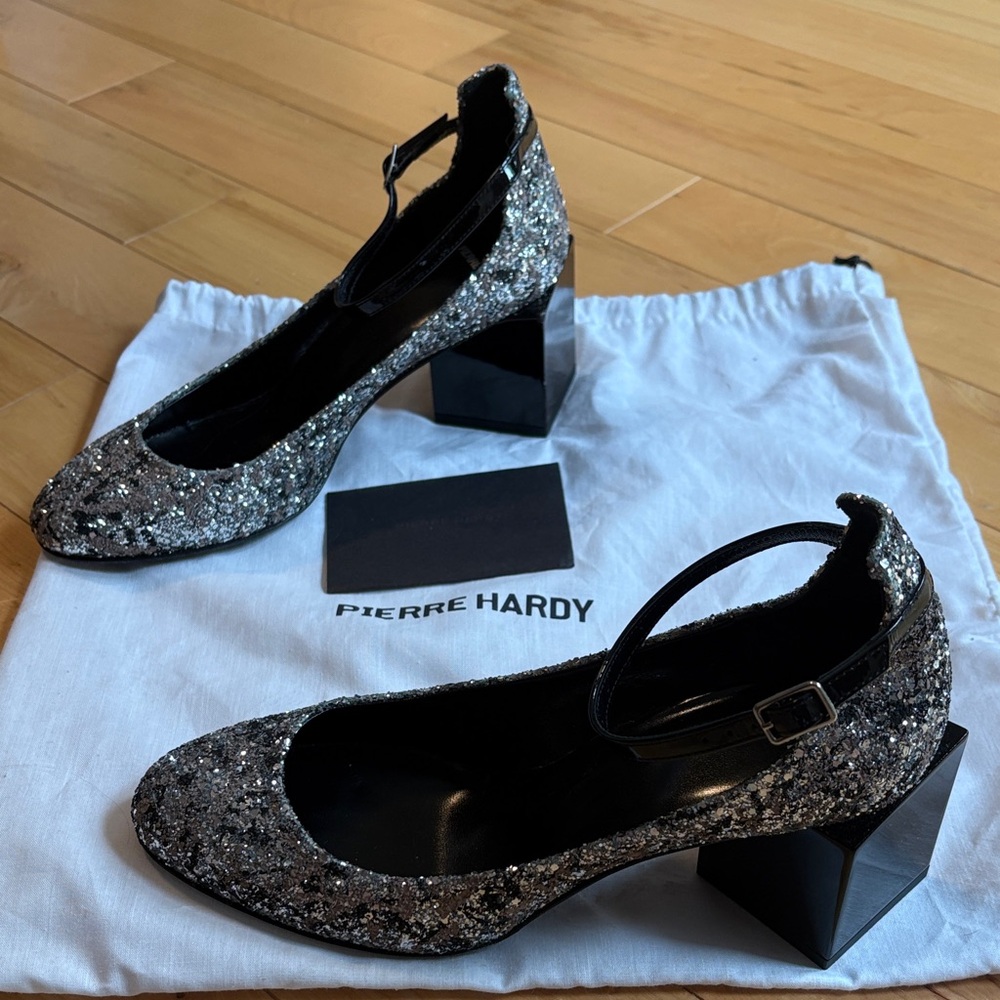 Pierre Hardy Patent Leather & Glitter Ace Square Heeled Shoes 
Wmns Size 37 1/2